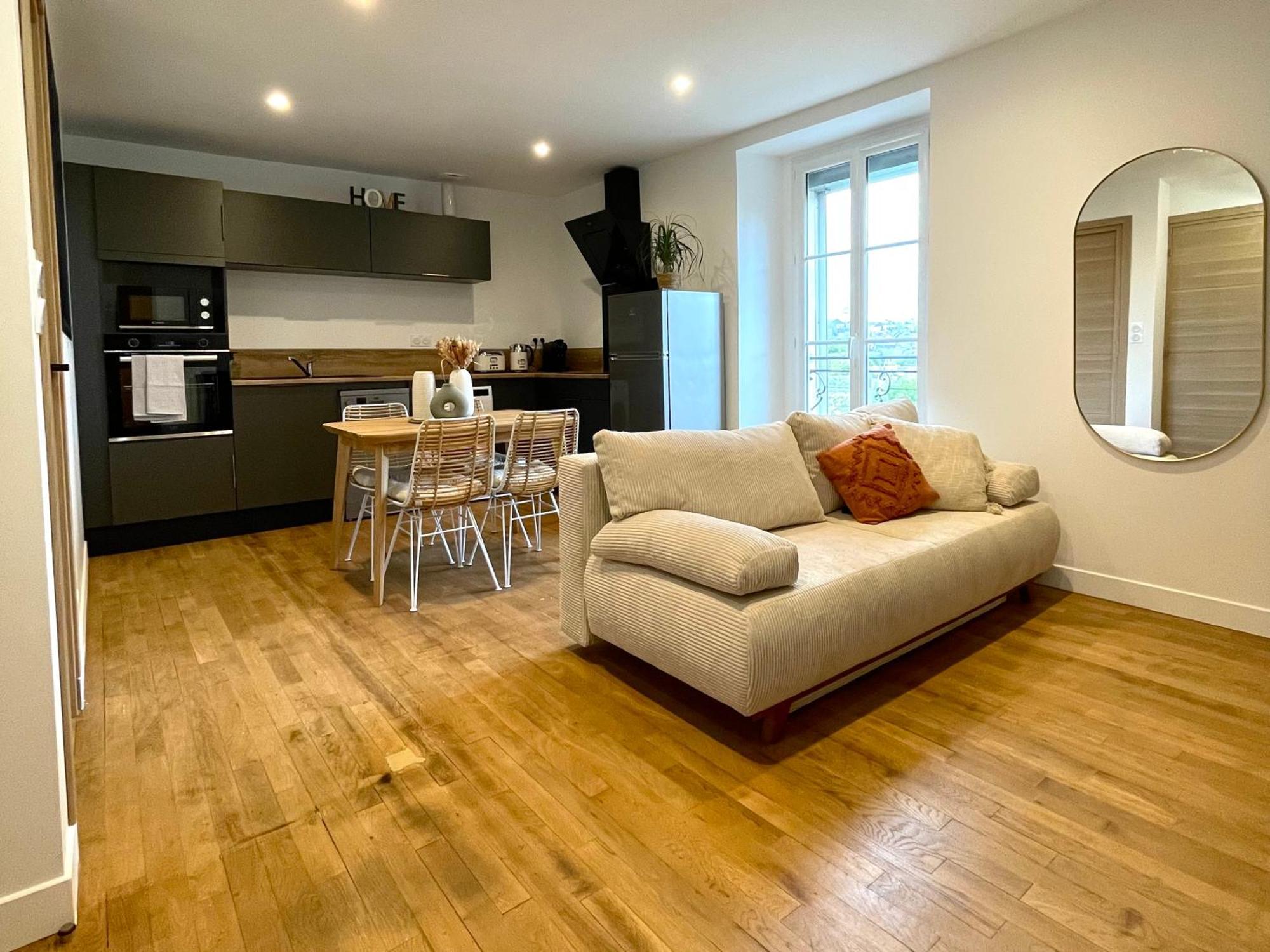 Appartement Calme Et Cosy Proche Centre Vue Chateau Vitré Kültér fotó
